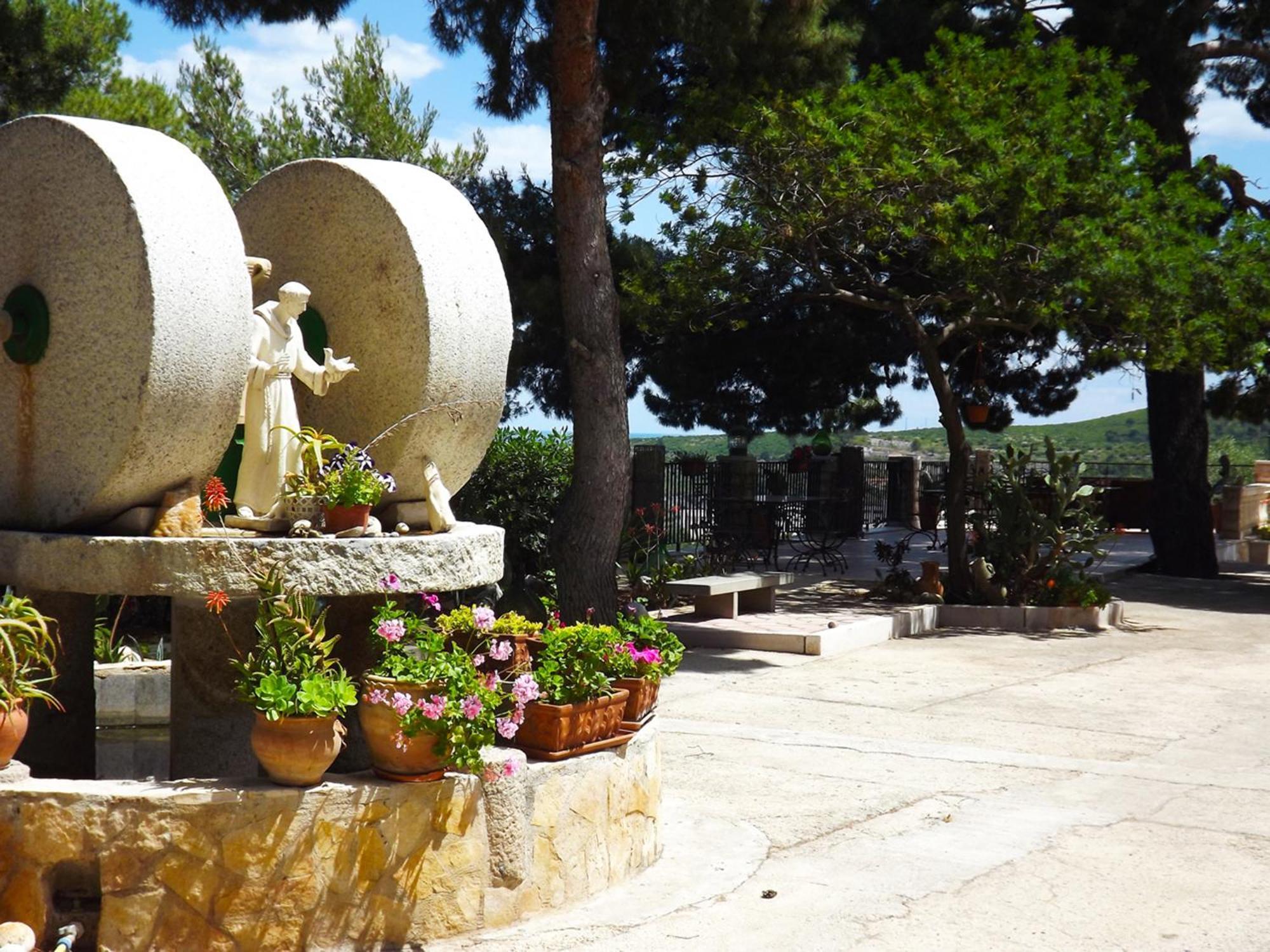 Residenza Collina Dei Pini Aparthotel Vieste Ngoại thất bức ảnh